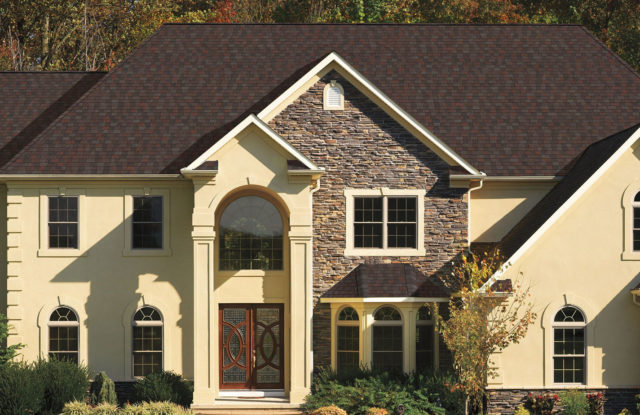 House roof with GAF shingles